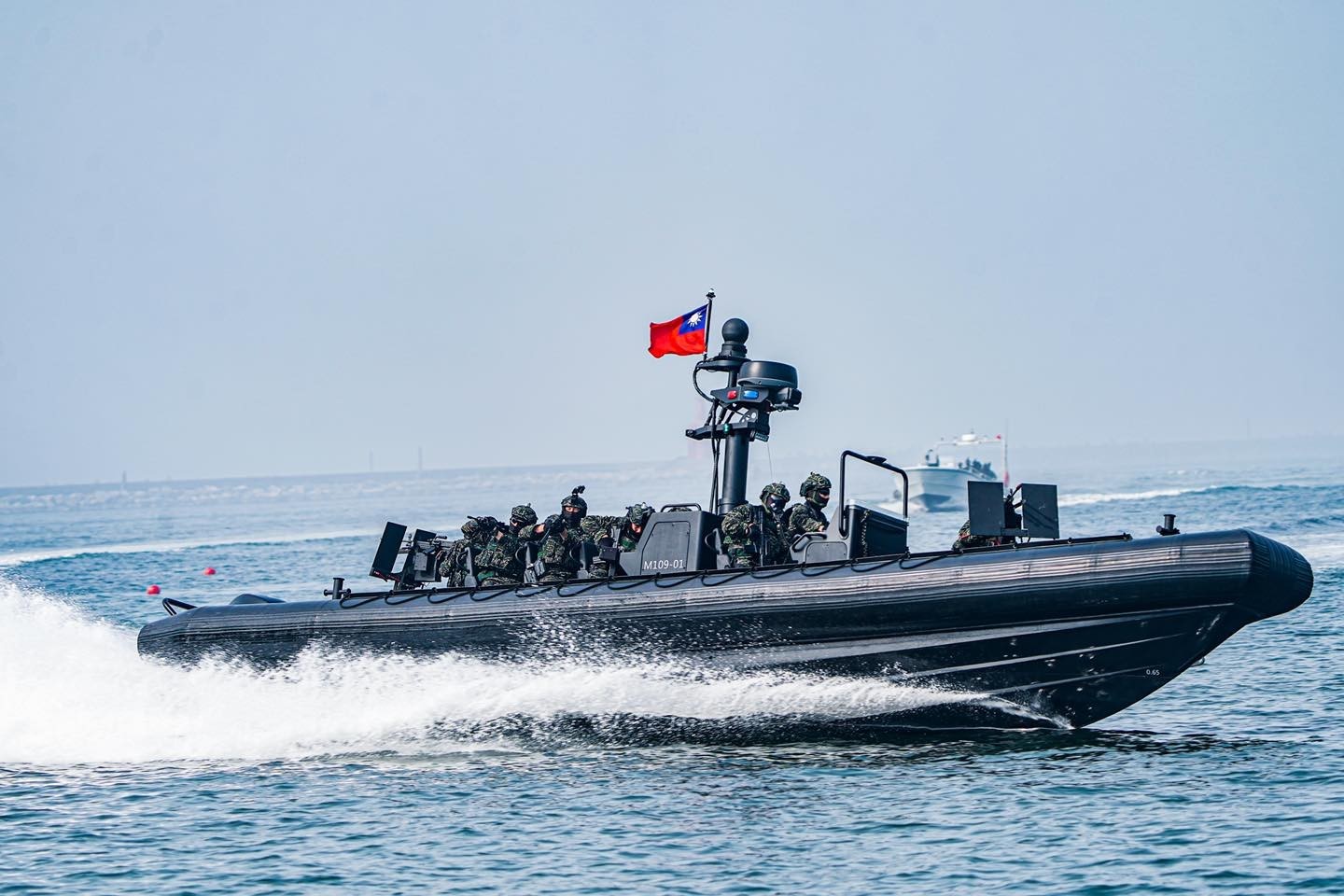 海軍陸戰隊兩棲偵搜大隊首度公開新換裝的M109特戰突擊艇。（圖／ROC Navy）