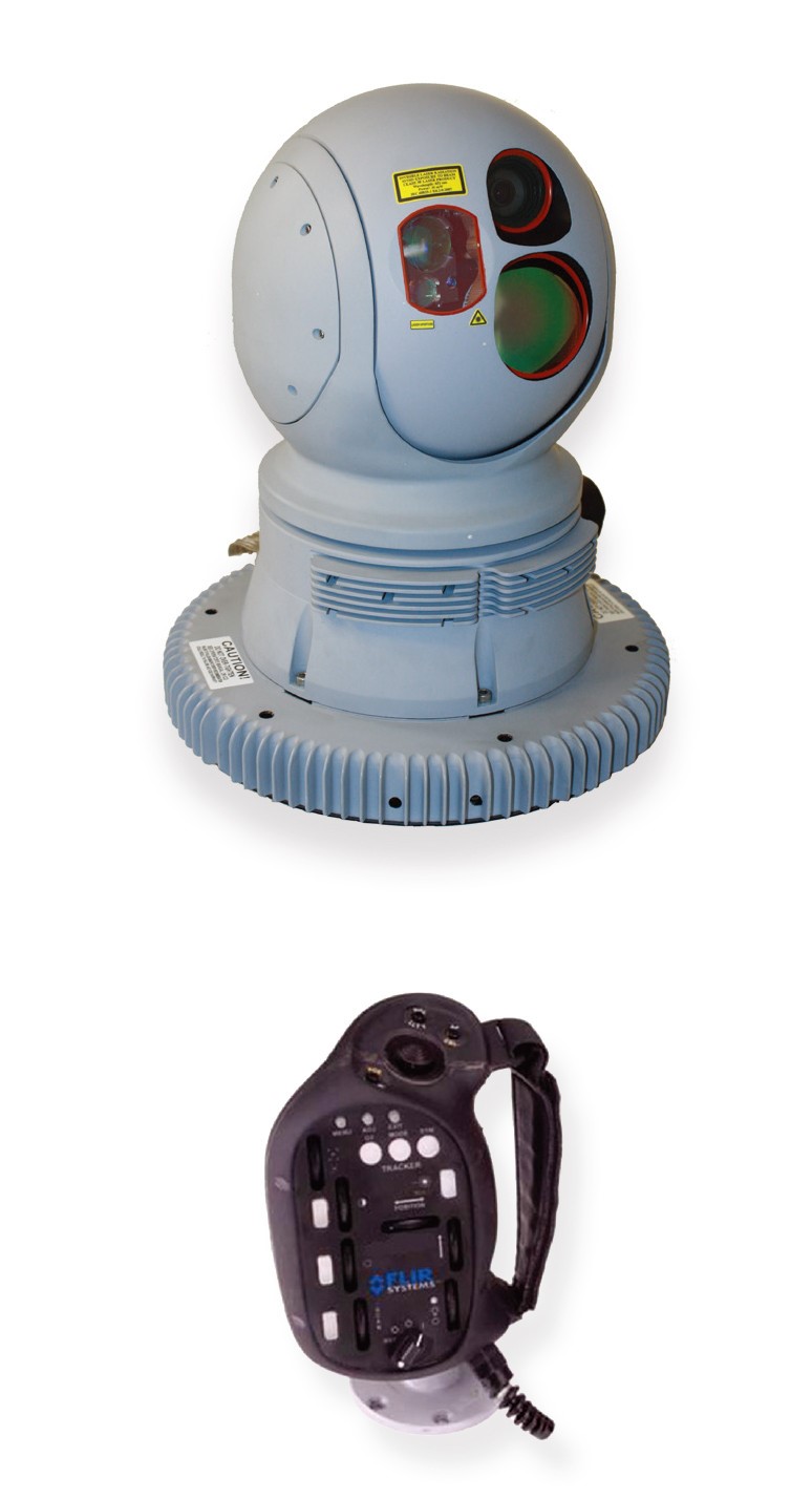 SeaFLIR 230熱影像儀外型緊緻,下方為控制器。(圖/FLIR)