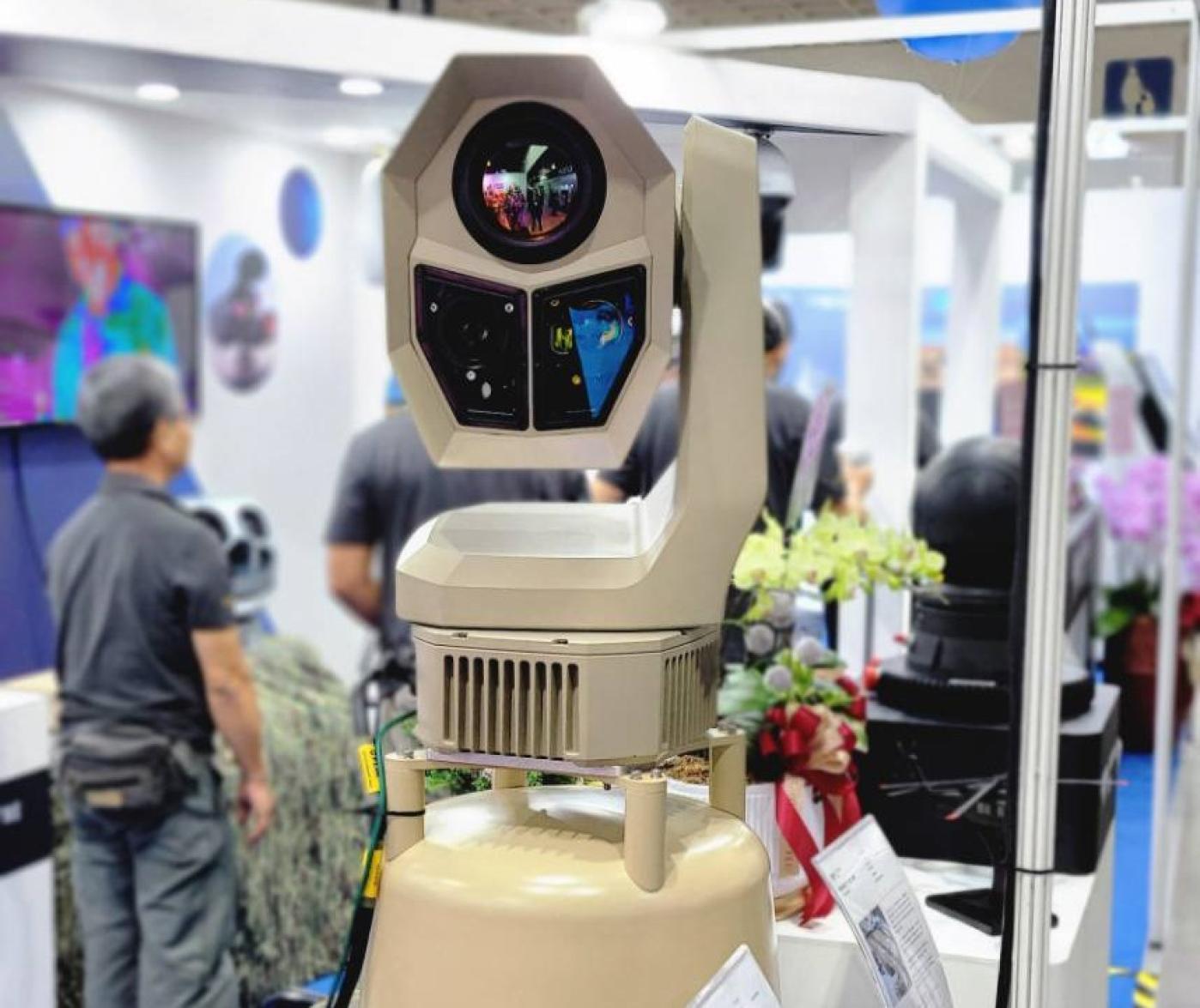 軍規空用紅外線熱像儀首度在台展出。